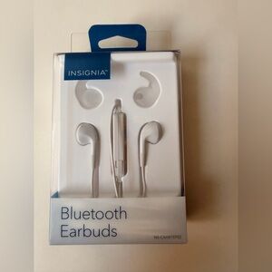 NEW Insignia White Wired Bluetooth Earbuds | Retro Wired Tech Trend